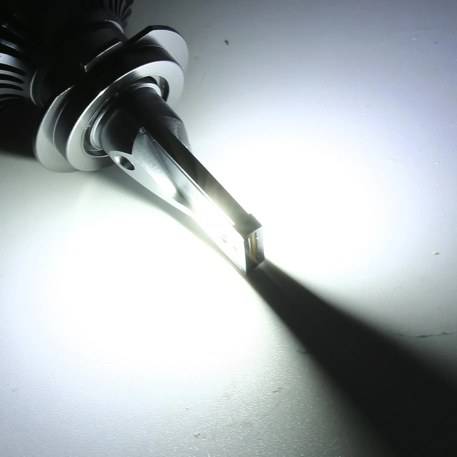 1 Pair LED Headlights | H8/H11 | DC 12V | 65W | 6000K | 6500LM