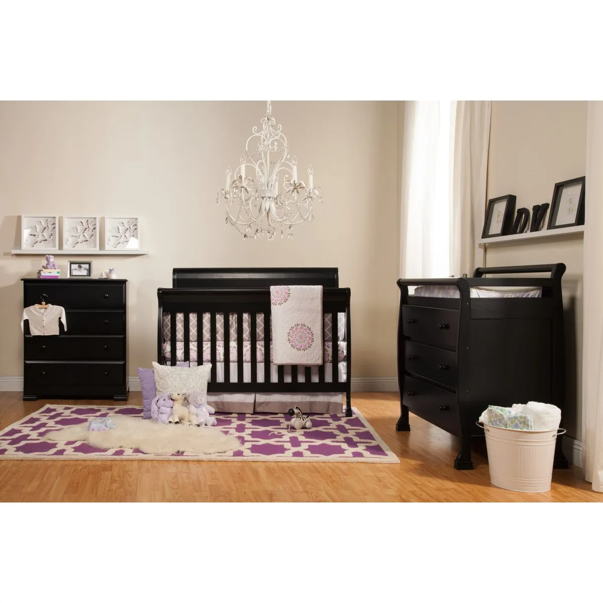 DaVinci Kalani 4-in-1 Convertible Crib