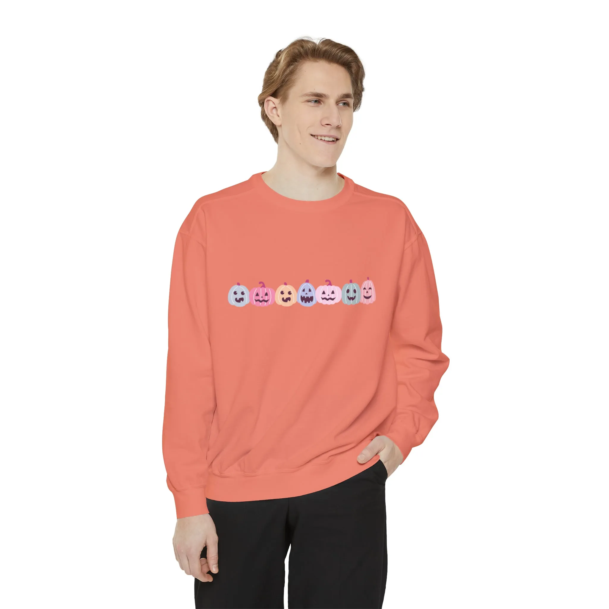 Pastel Pumpkin Sweatshirt, Halloween Pumpkin Sweater, Fall Sweatshirt, Pumpkin Halloween Crewneck, Cute Spooky Season, Pink Comfort Colors