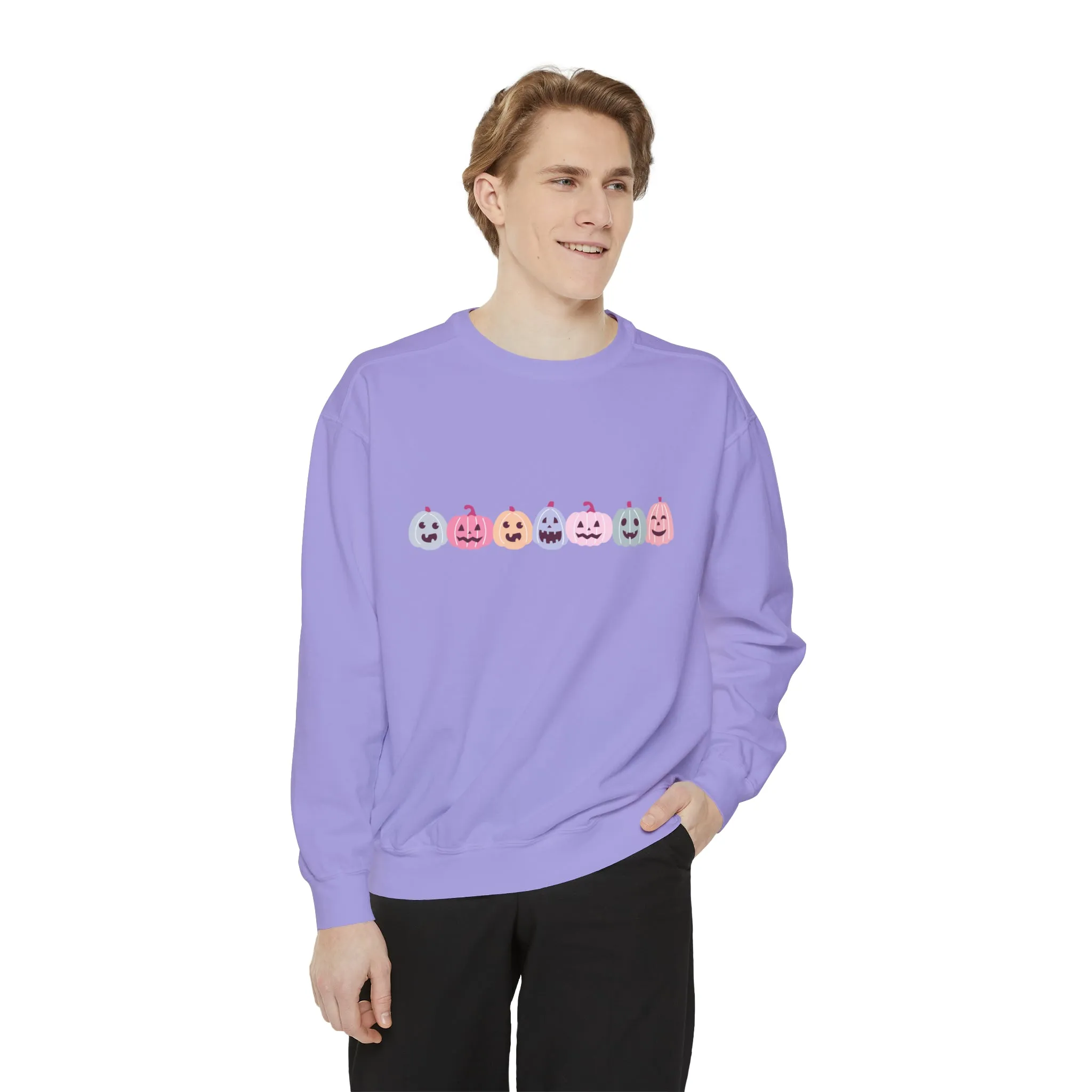 Pastel Pumpkin Sweatshirt, Halloween Pumpkin Sweater, Fall Sweatshirt, Pumpkin Halloween Crewneck, Cute Spooky Season, Pink Comfort Colors